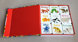 CAJA CON MUCHOS LIBROS Y UN PUZZLE, UNA